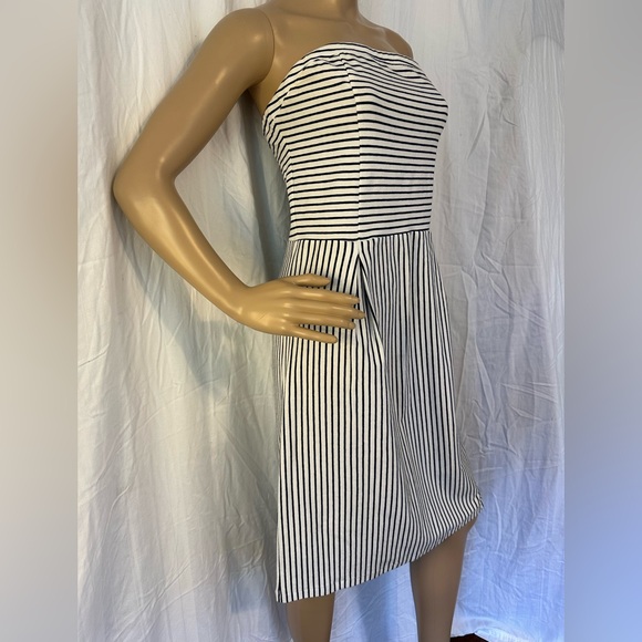 Old Navy Navy and white Striped Dress - Picture 5 of 6